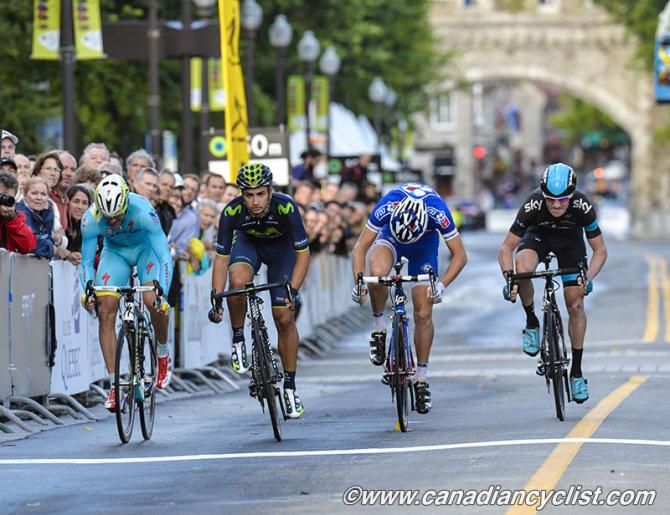 1/4 Final heat - JJ Lobato (Movistar) and Borut Bozic (Astana) advance