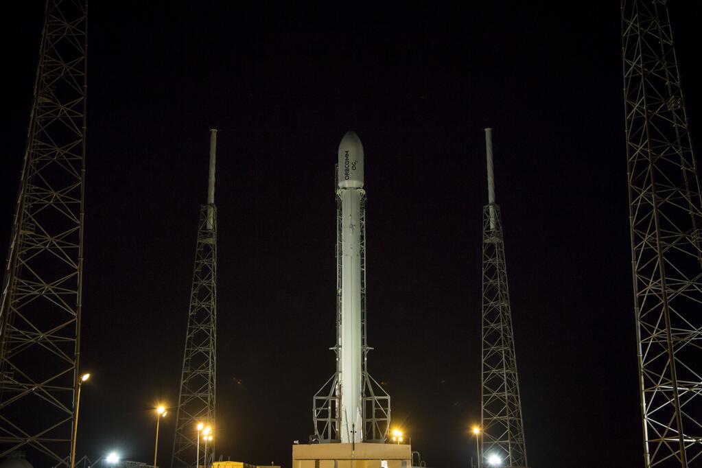 SpaceX Falcon 9 Ready to Launch Orbcomm OG2 Satellites