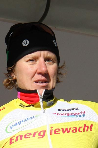 Following her squad's victory in the team time trial, Ina Yoko Teutenberg (Team Specialized - lululemon) is the new overall leader.