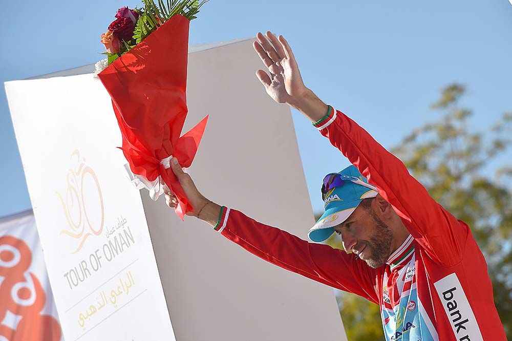Vincenzo Nibali (Astana) waves to the crowds