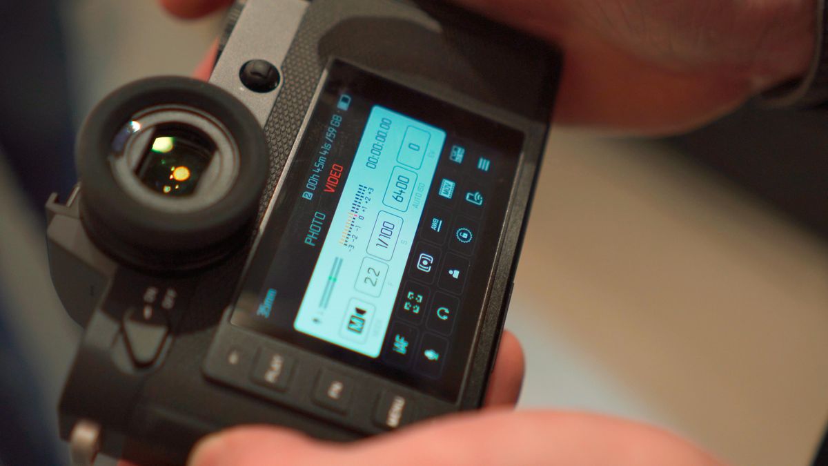 Leica camera