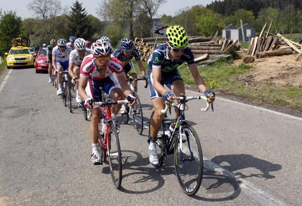 Jesus Herrada Lopez (Movistar) drives the break.