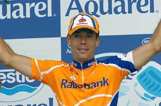 Oscar Freire (Rabobank) salutes after his second win