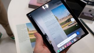Using the Samsung Galaxy Z Fold 6 to visually translate a French magazine into English