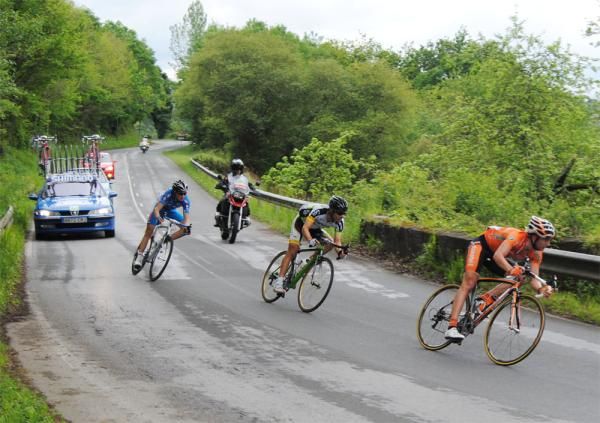 The early breakawy included Gorka Izagirre Insausti (Euskaltel - Euskadi), Rafael Infantino Abreu (EPM - UNE) and Kirill Sveshniskov (Russian Federation)