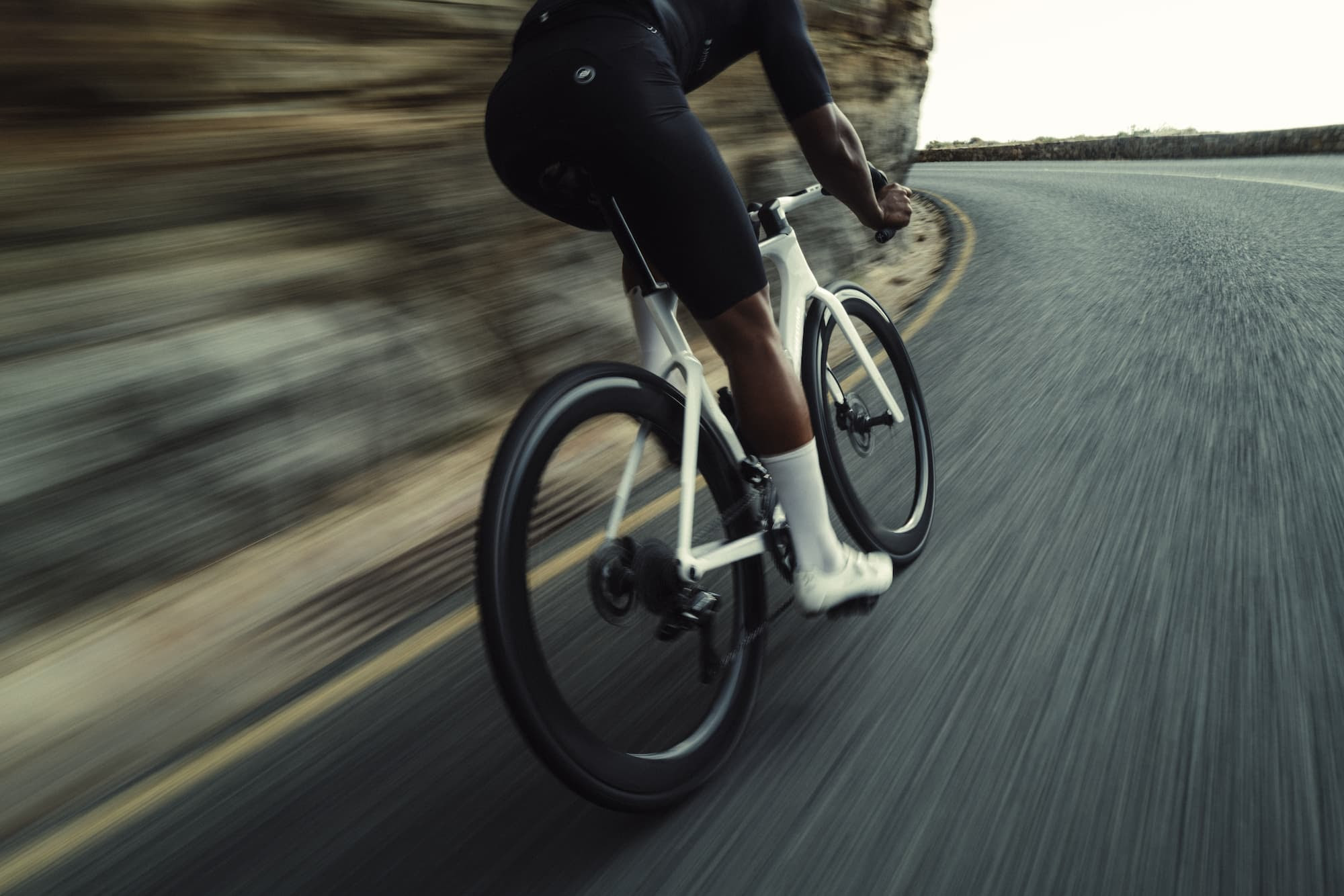 Various shots of Hunt 5am Limitless wheels