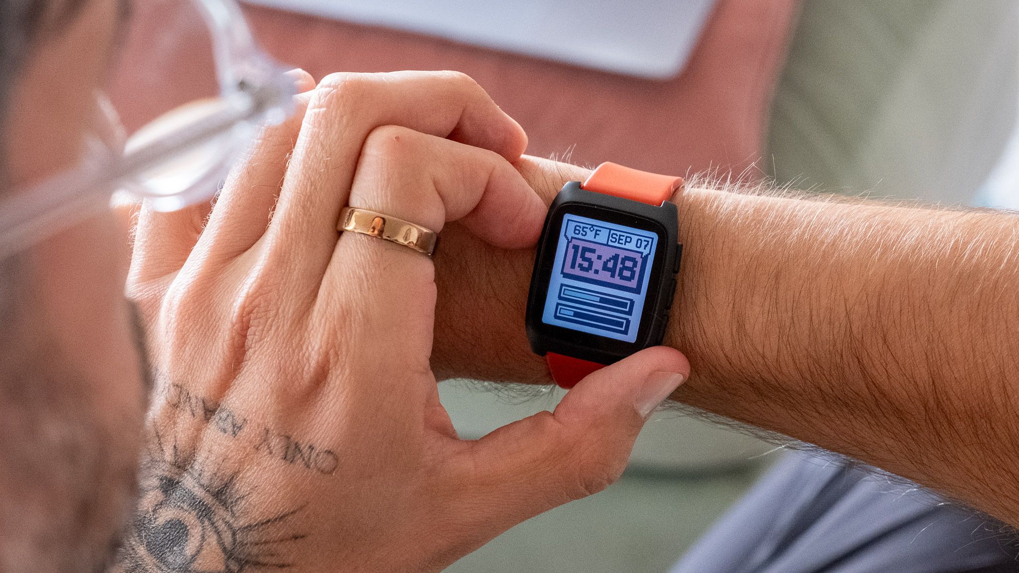 I swapped my Apple Watch for the Pebble Time 2 and loved how little it tried to do