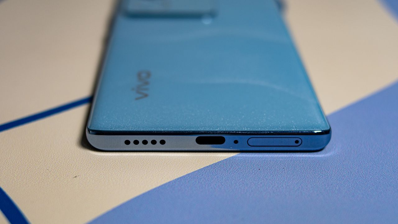 Vivo V29 speaker grille and charging port