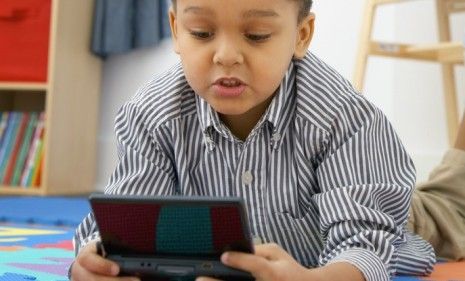 Nintendo has warned that 3D gaming could have an &amp;quot;adverse effect on eyesight development&amp;quot; in children.