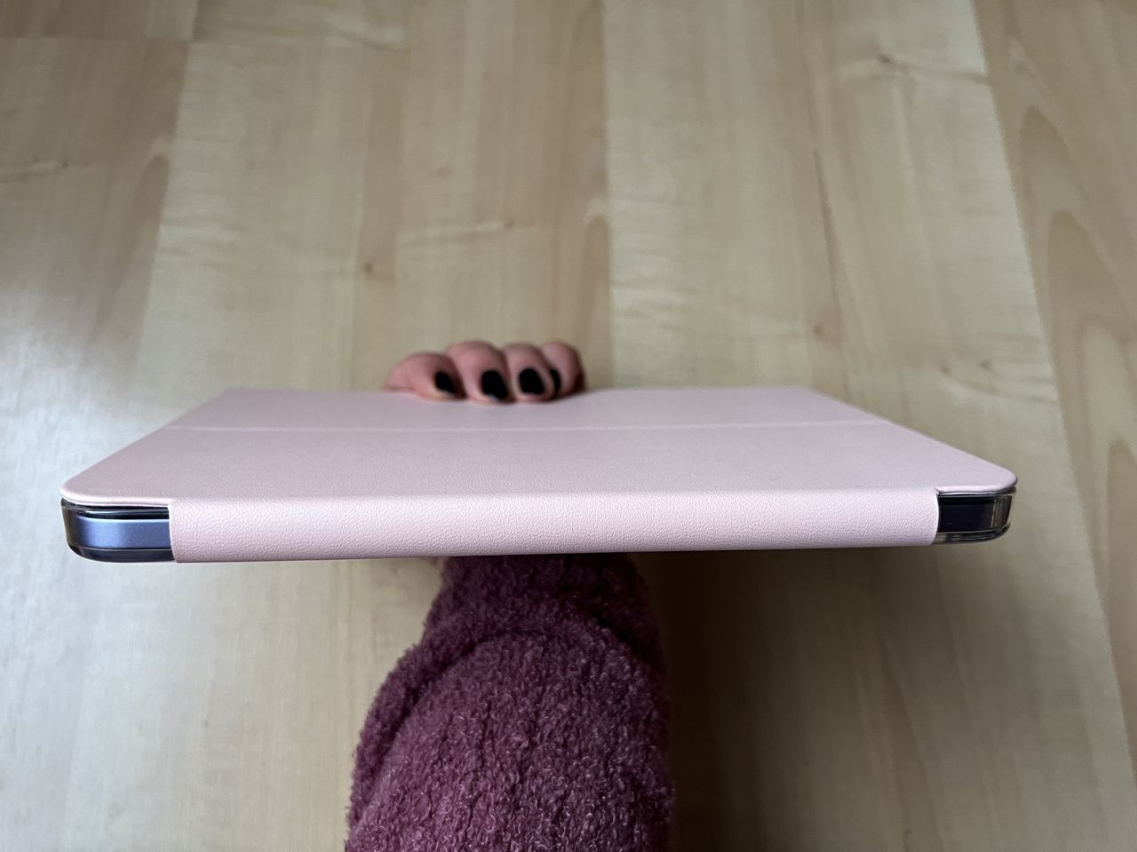 Kate Spade Protective Folio Ipad Mini 6 Lifestyle Closed Side View