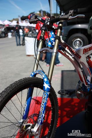 Shaun Palmer's 1996 Manitou fork may have dual crowns but the stanchions are still tiny as compared to modern options.