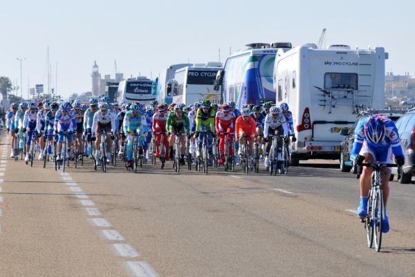 Floris Goesinnen (Skil-Shimano) makes his escape.
