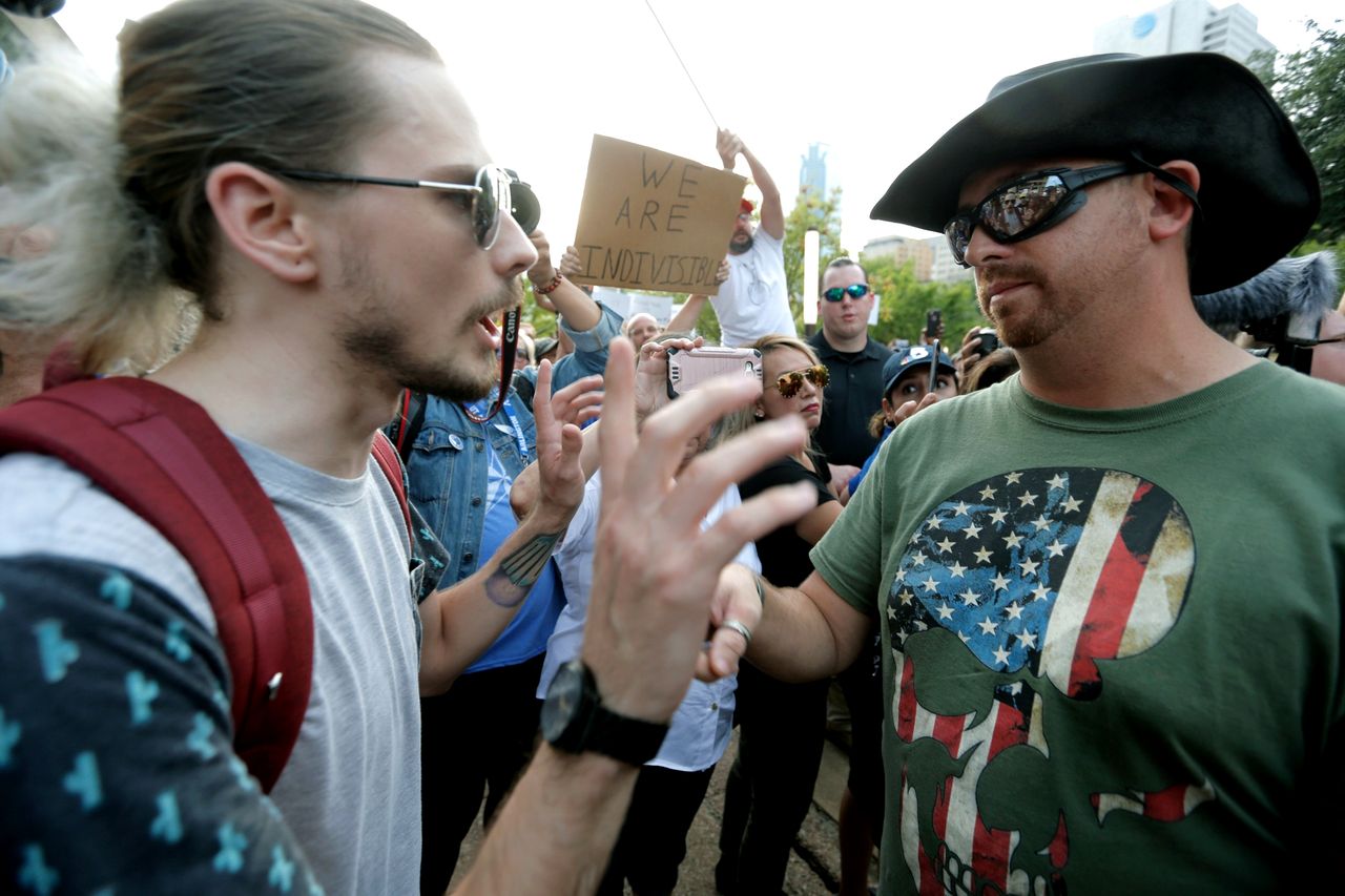 Arguing demonstrators. 