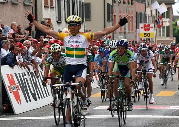 All too easy for Rockin' Robbie McEwen.