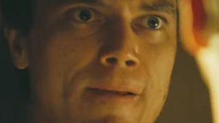 Micahel Shannon with a crazed look in his eyes in Bug