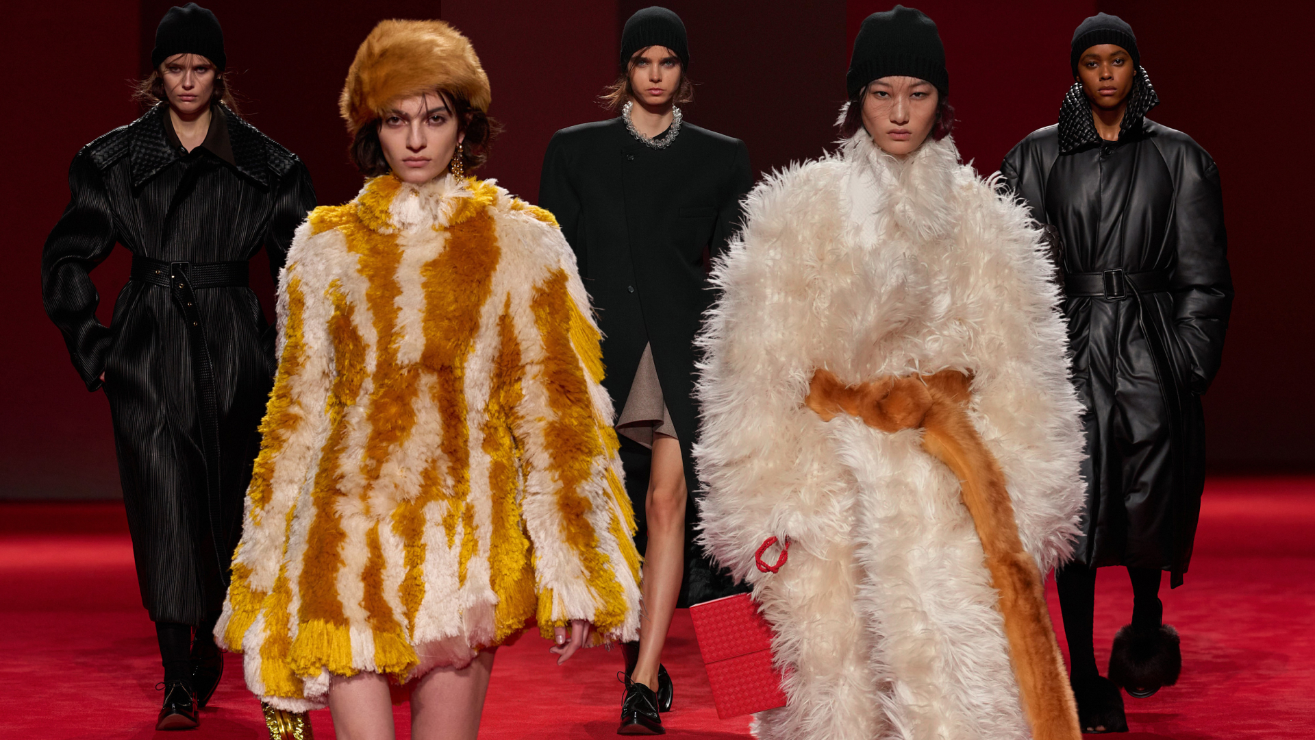 models on the Bottega Veneta Fall 2026 fashion show runway