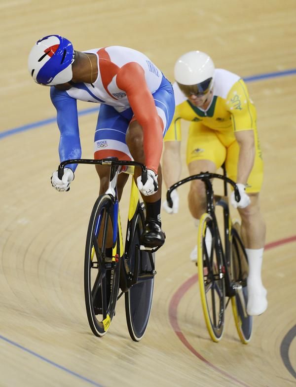 Gregory Bauge (France) leads Shane Perkins (Australia)