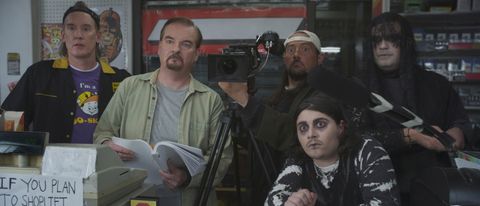 Jeff Anderson, Brian O’Halloran, Kevin Smith, Austin Zajur, and Trevor Fehrman filming a scene in the Quick Stop in Clerks III.