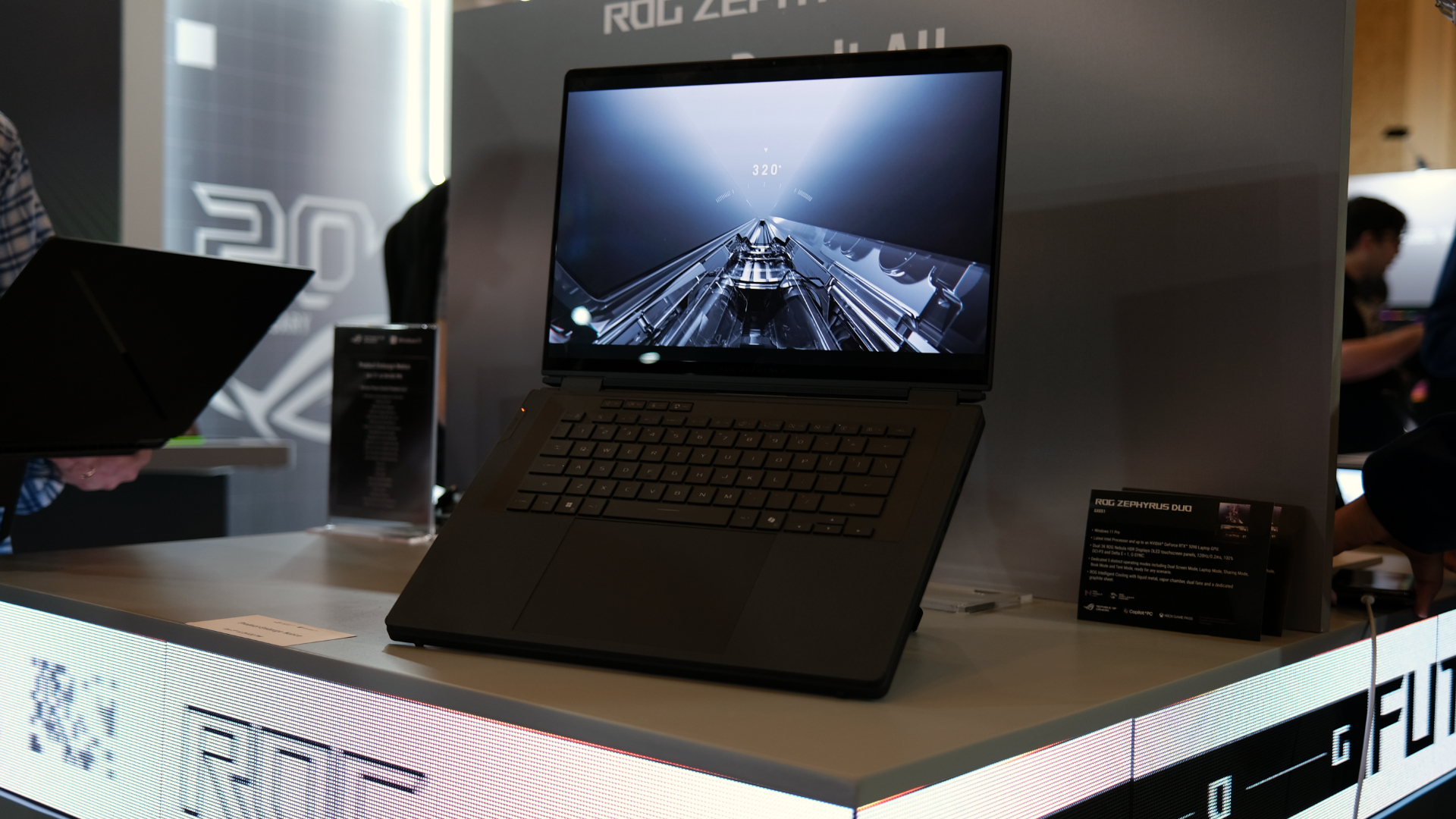 Asus ROG Zephyrus Duo
