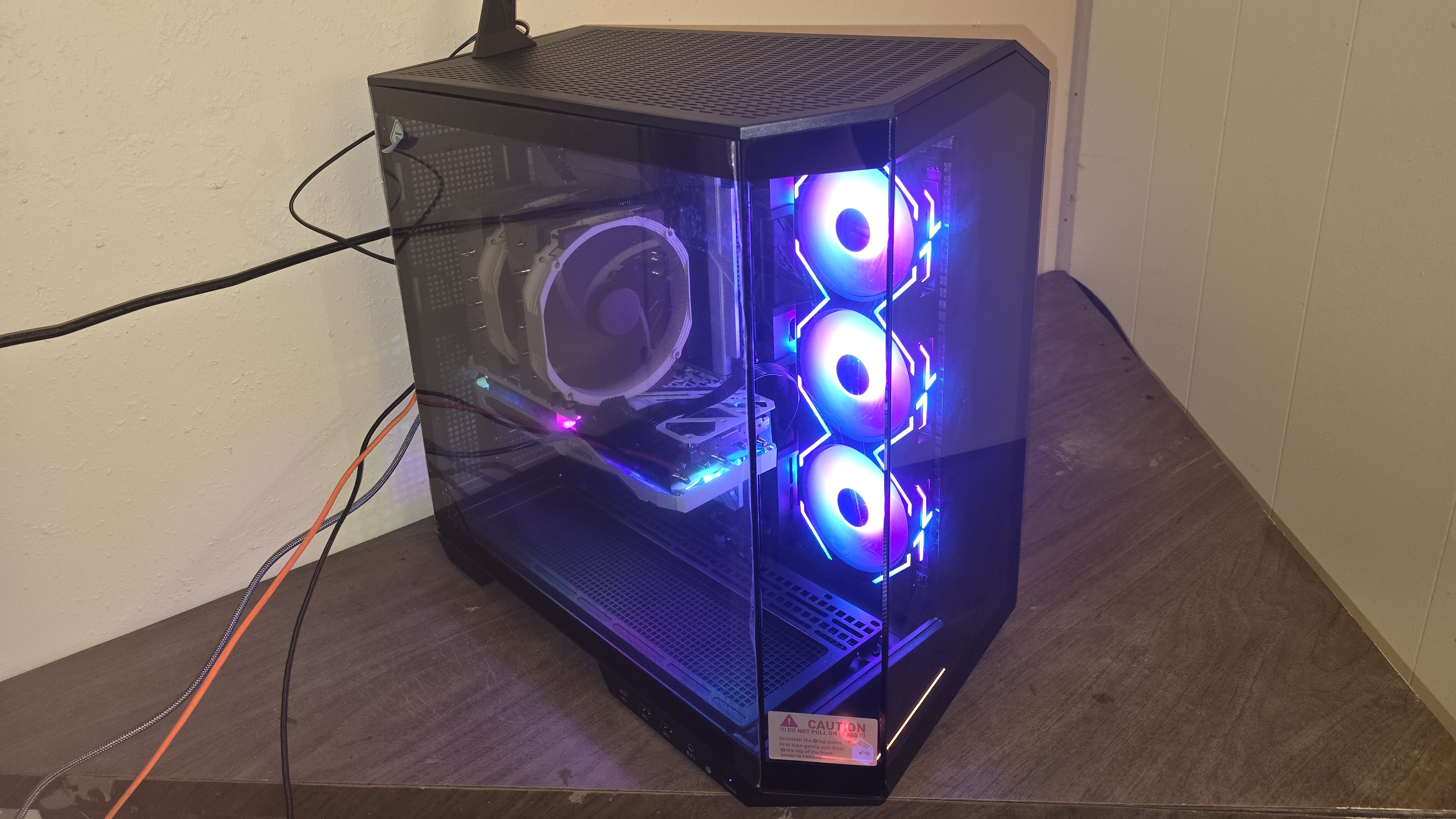 MSI MAG Pano 100L PZ PC case