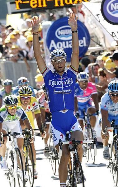 Tom Boonen wins double by getting not only the stage win but also the green jersey back.