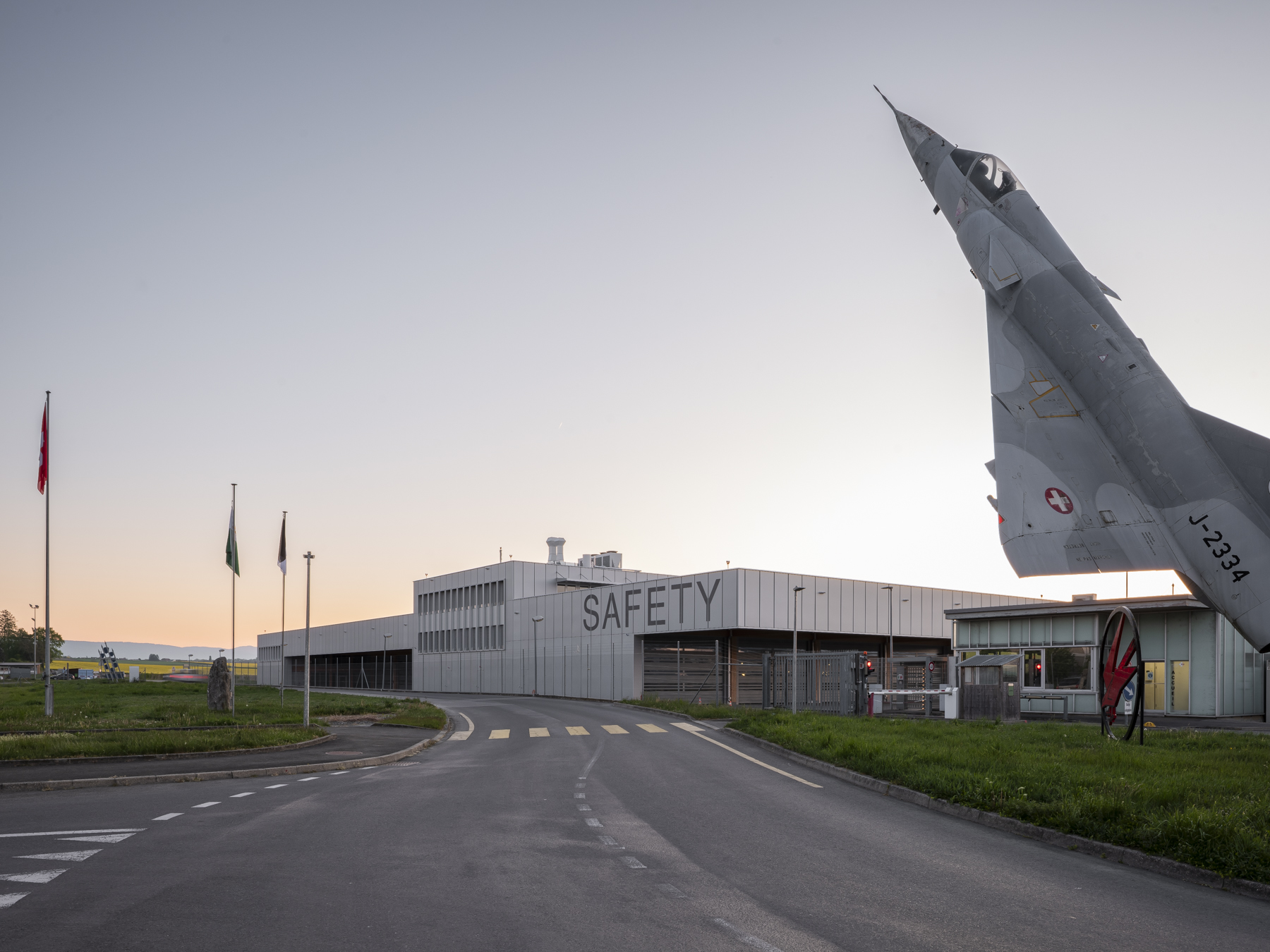Halle 2 Safety, Payerne Air Base, by RDR architects