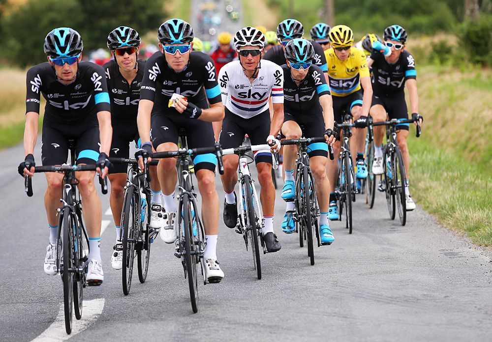 Team Sky protect overall leader Chris Froome
