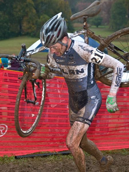 Greg Wittwer (Alan North American Cycling) keeps an eye on his footing.