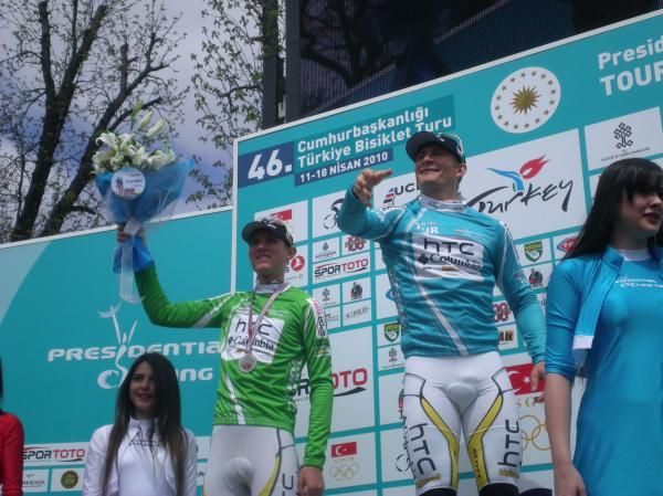 Andr&eacute; Greipel (HTC-Columbia) and teammate Tejay Van Garderen on the podium