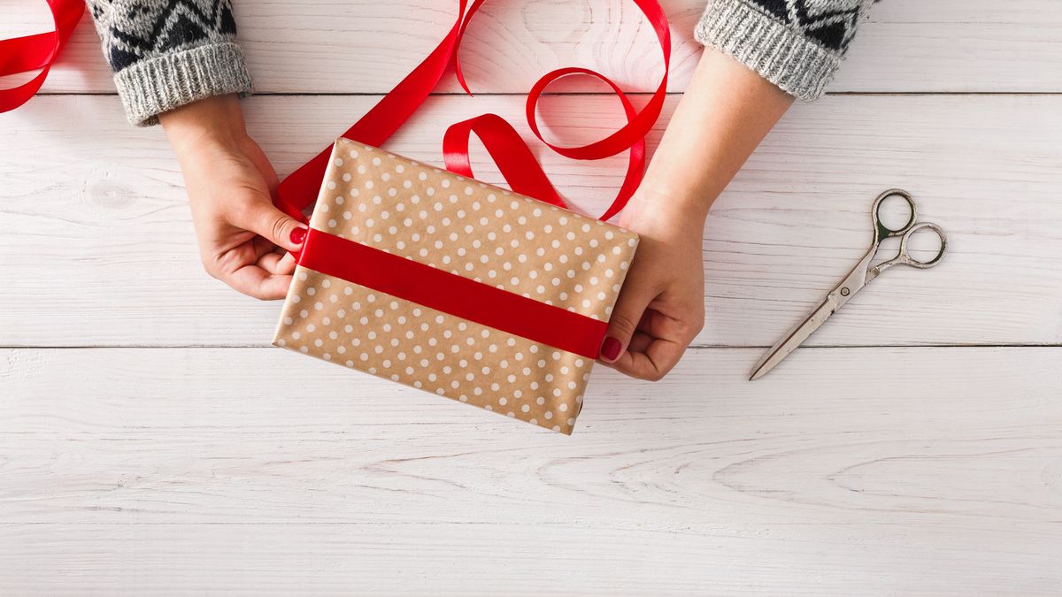 How to tie a bow ribbon for the perfect gift Tom's Guide