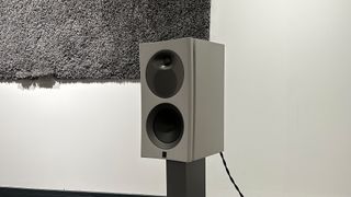 Arendal 1528 Bookshelf 8 standmount speakers