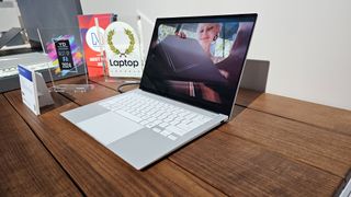 Asus Zenbook S14