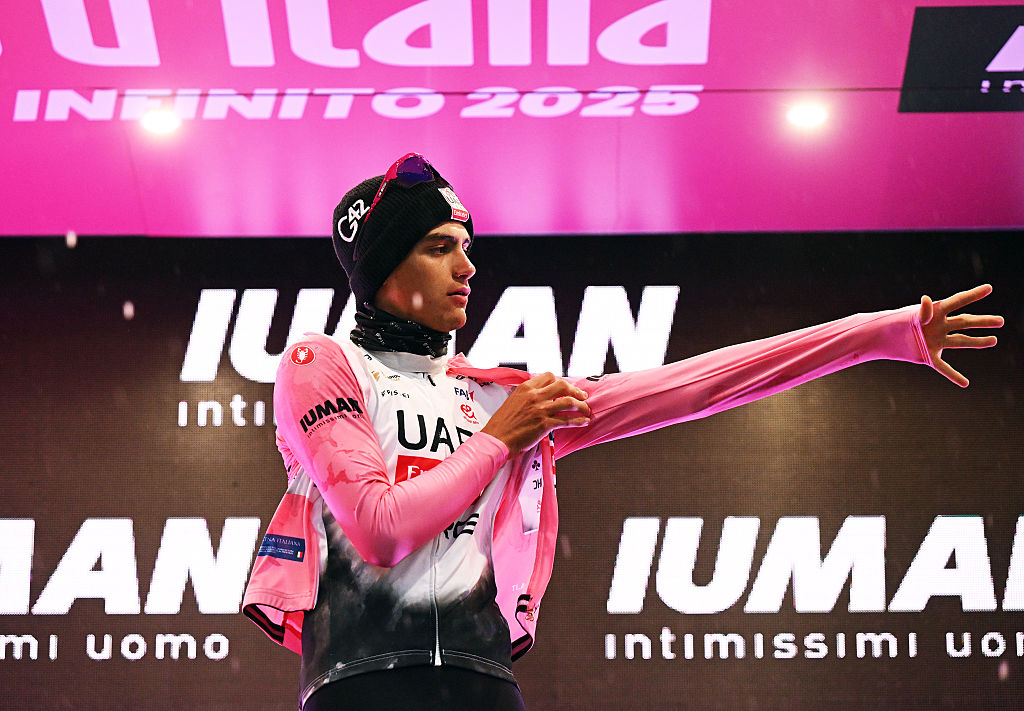 PISA ITALY MAY 20 Isaac Del Toro of Mexico and Team UAE Team Emirates XRG Pink Leader Jersey celebrates at podium during the 108th Giro dItalia 2025 Stage 10 a 286km individual time trial stage from Lucca to Pisa UCIWT on May 20 2025 in Pisa Italy Photo by Dario BelingheriGetty Images