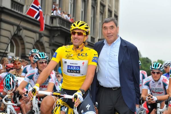 Fabian Cancellara (Saxo Bank) poses with legend Eddy Merckx in Brussels.