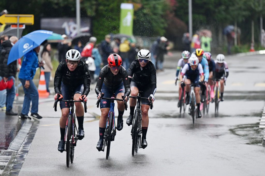 Demi Vollering on the attack with Elisa Longo Borghini and Liane Lippert