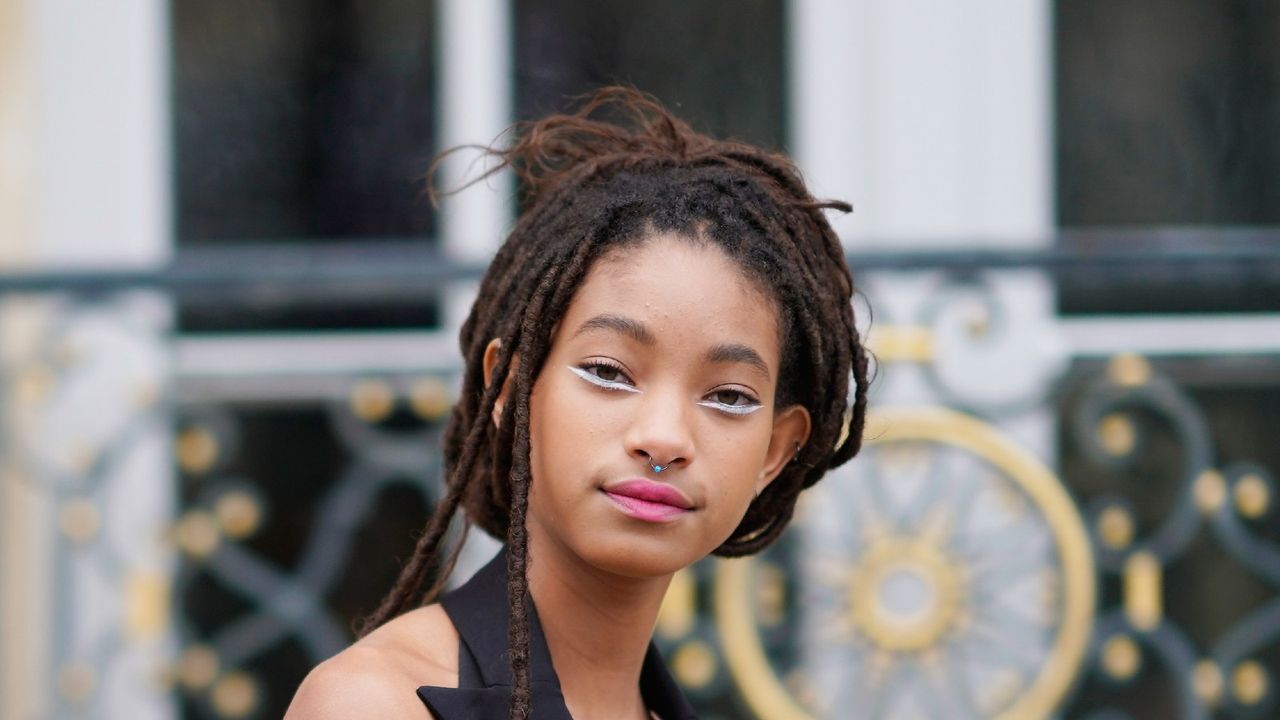 PARIS, FRANCE - JANUARY 22: Willow Smith attends the Christian Dior Haute Couture Spring Summer 2018 show as part of Paris Fashion Week on January 22, 2018 in Paris, France. (Photo by Edward Berthelot/Getty Images for Christian Dior)