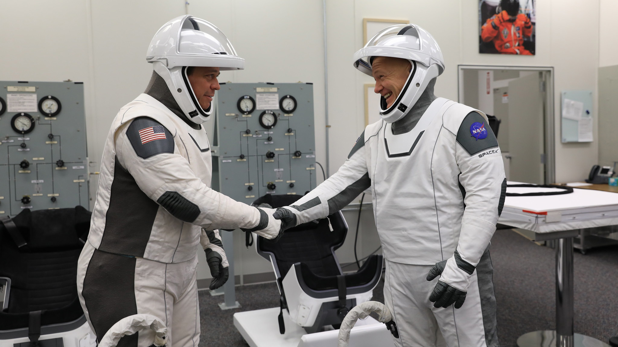 How SpaceX Mastered Space Suits 
