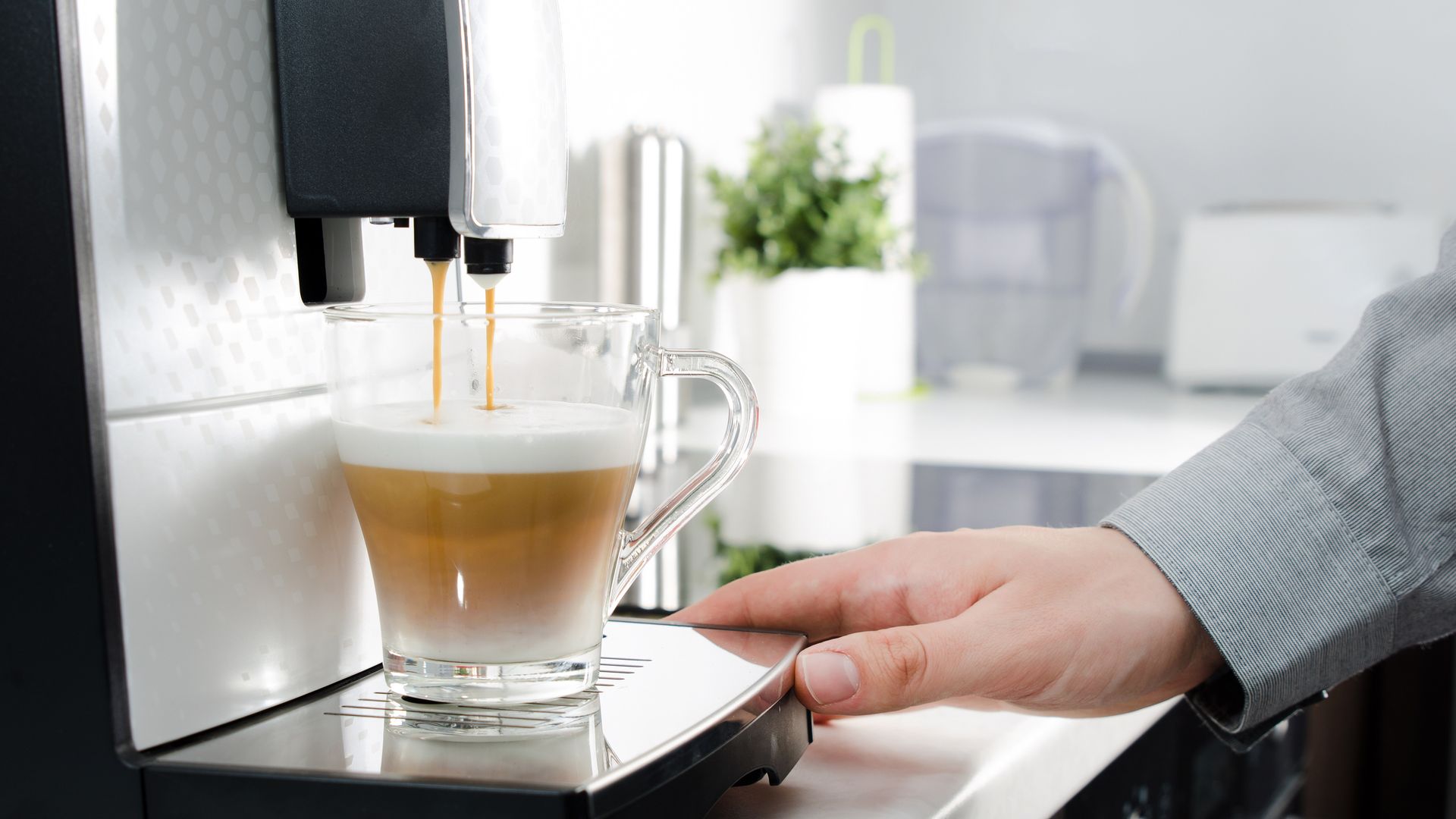 how-does-a-bean-to-cup-coffee-machine-work-techradar