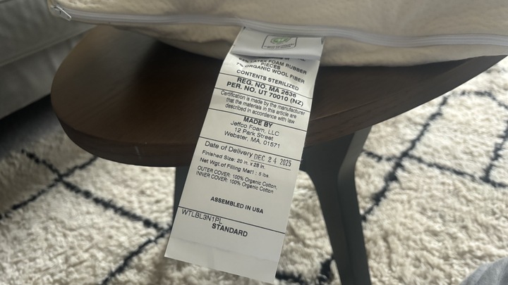 The label of the Birch Organic Pillow.