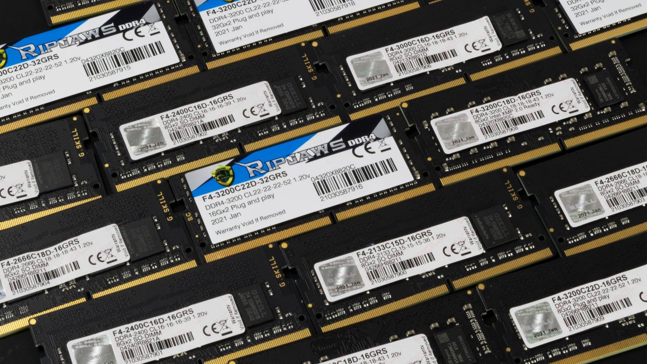 New cost-effective DDR5 memory 'HUDIMMs' show around 50% reduction in throughput with single subchannel — Two HUDIMMs are as fast as a single stick of regular DDR5 RAM