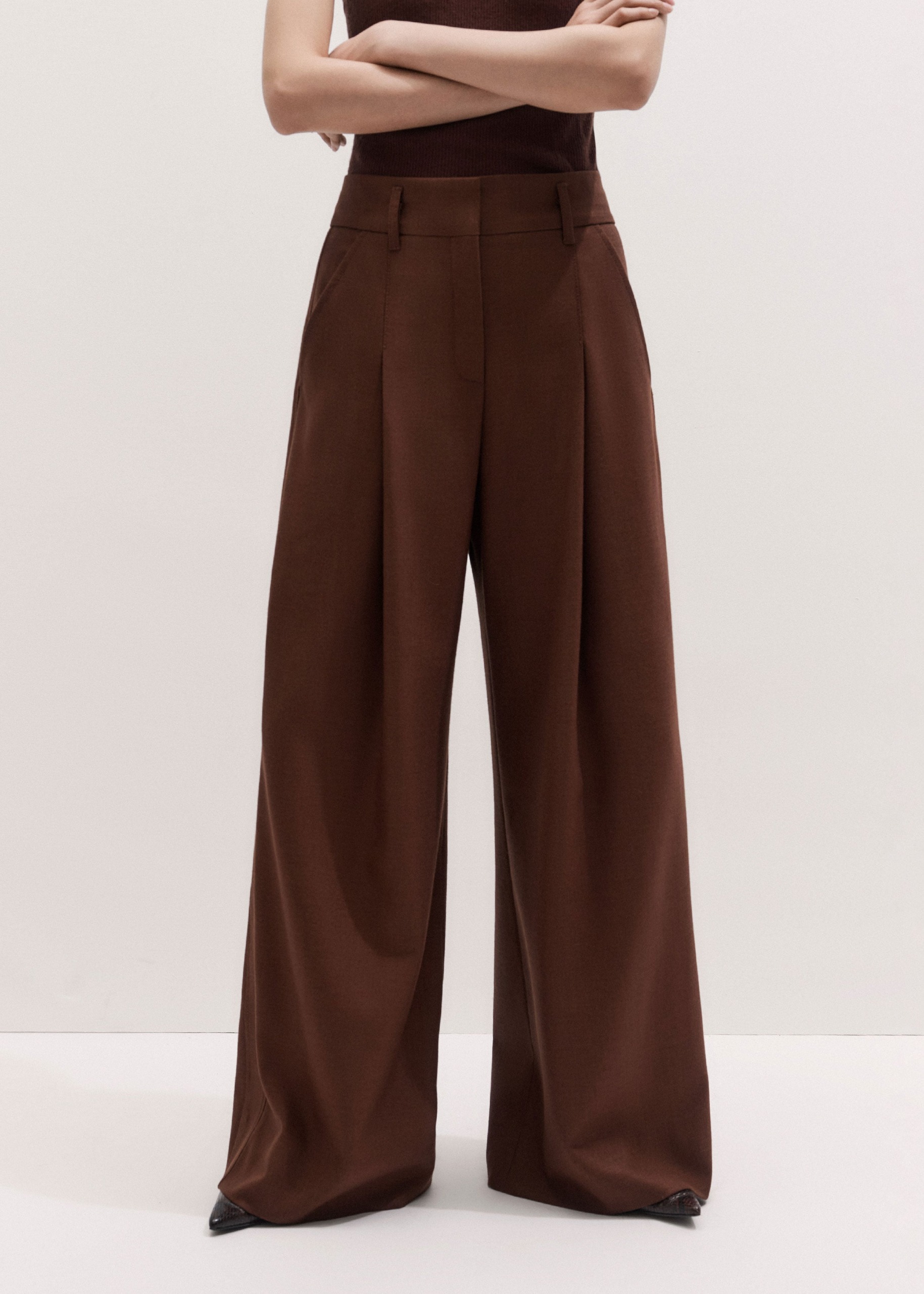 Pleat Wide-Leg Trouser