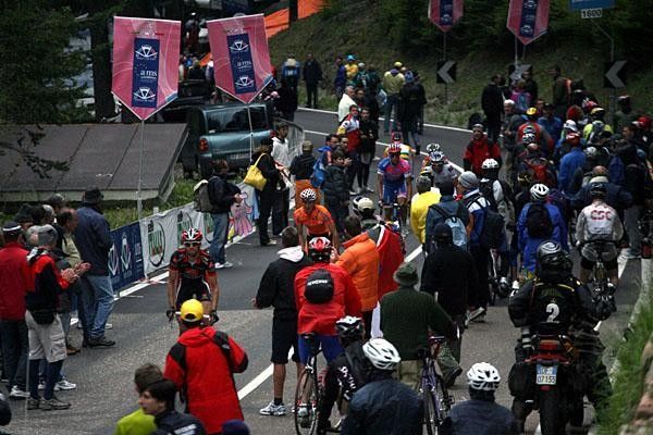 The tifosi waiting for their heroes to struggle up the climb.