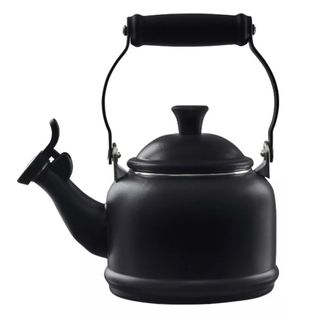 black le creuset kettle