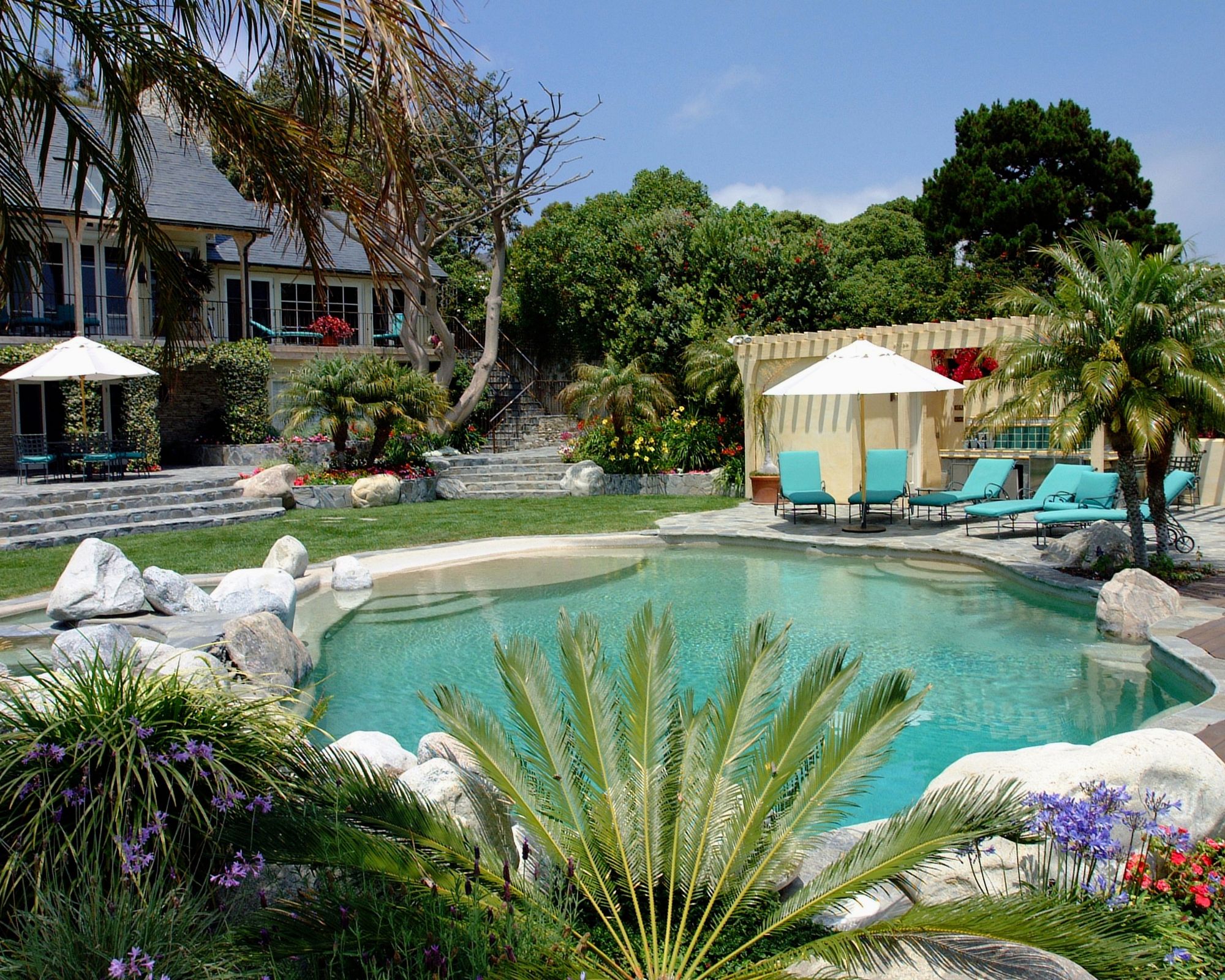 Jane Seymour's Malibu swimming pool