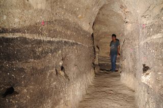 Tunnel in Ceibal excavations