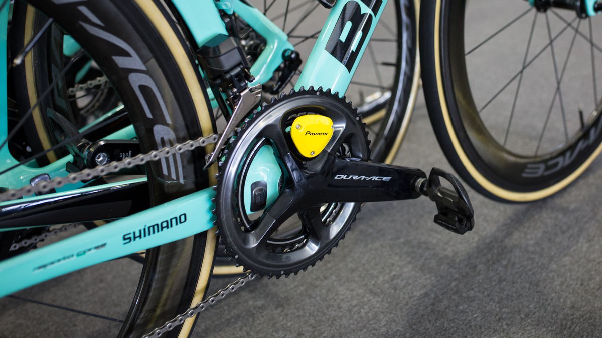 Lotto-Jumbo were using Pioneer meters despite being sponsored by Shimano for components, shoes, kits and sunglasses