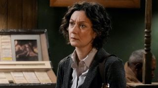 Darlene upset in a bar on The Conners