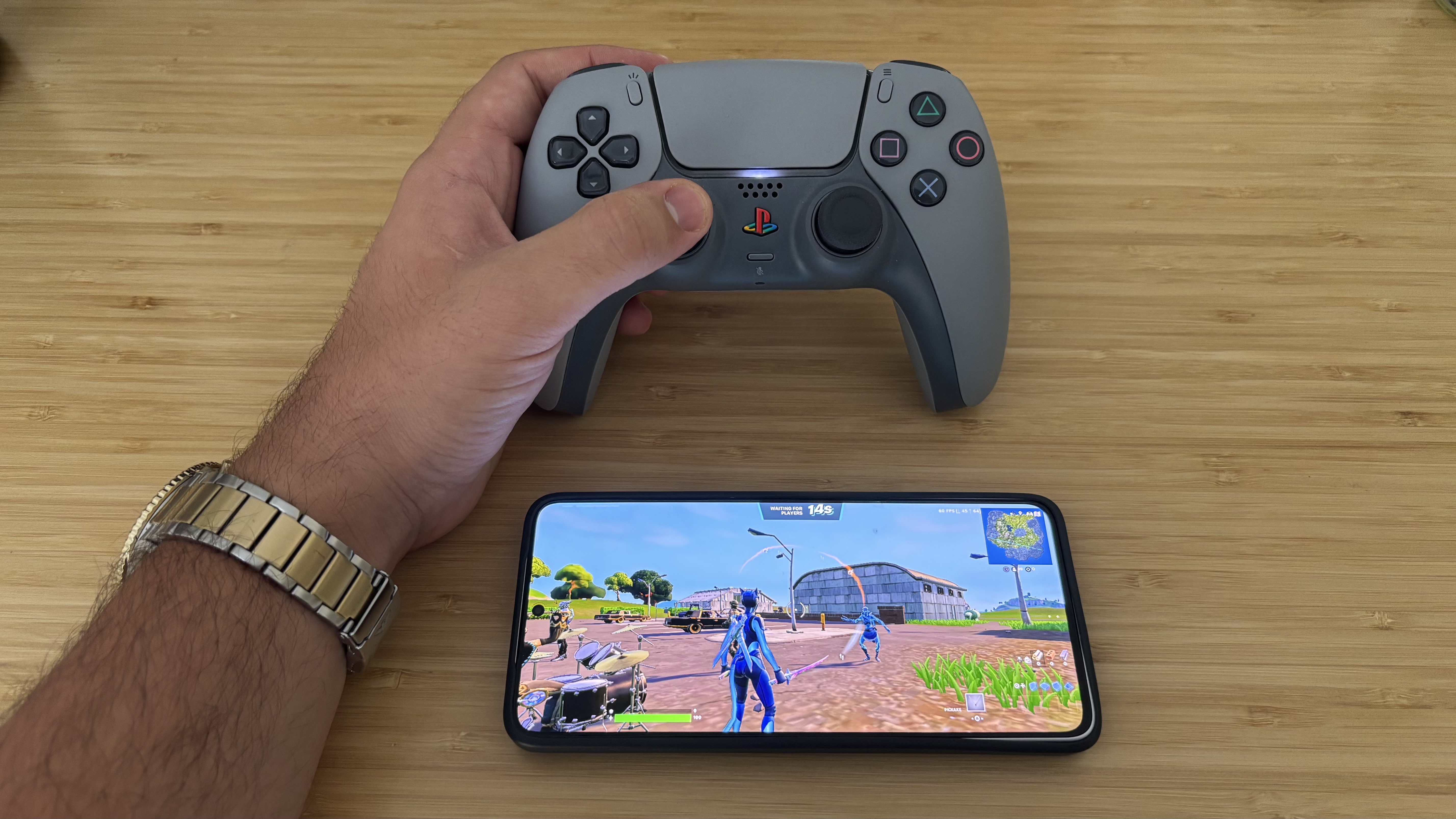 Playing Fortnite on the Poco F6 Pro using the DualSense controller