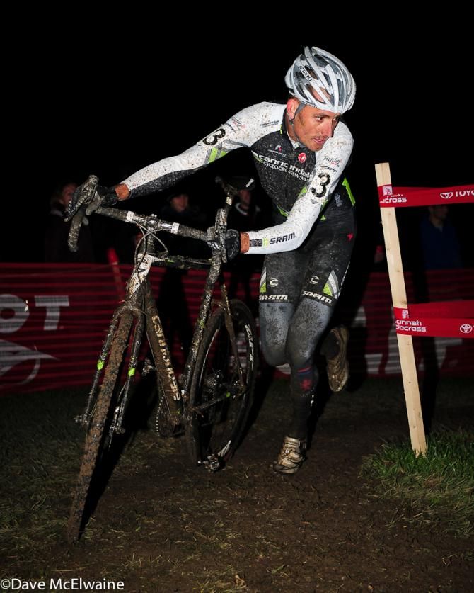 Ryan Trebon (Canondale Cyclcossworld.com) trying to stay close to Johnson