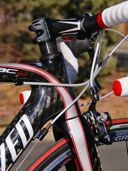 Registered graphics offer a nicely integrated look to the frame and fork.